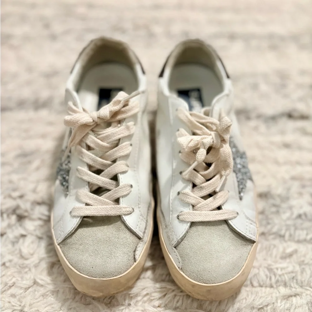 Golden Goose Super-Star Glitter Detail
Low Top Sneaker - Picture 4 of 12